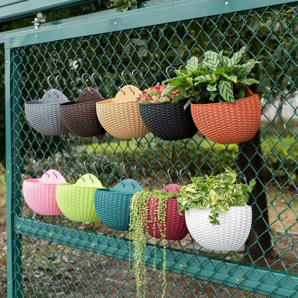 Flower Pot Exquisite Wall-Mounted Plastic Wall Hanging Basket Flowerpot for Outdoor Garden Balcony Planter Bucket Home Decor New